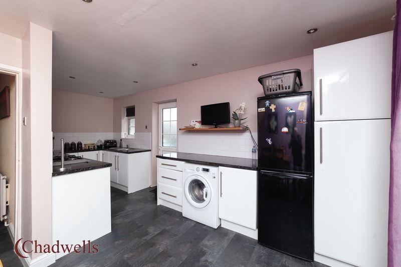 3 bed house for sale in Petersmith Drive, Ollerton, NG22  - Property Image 2