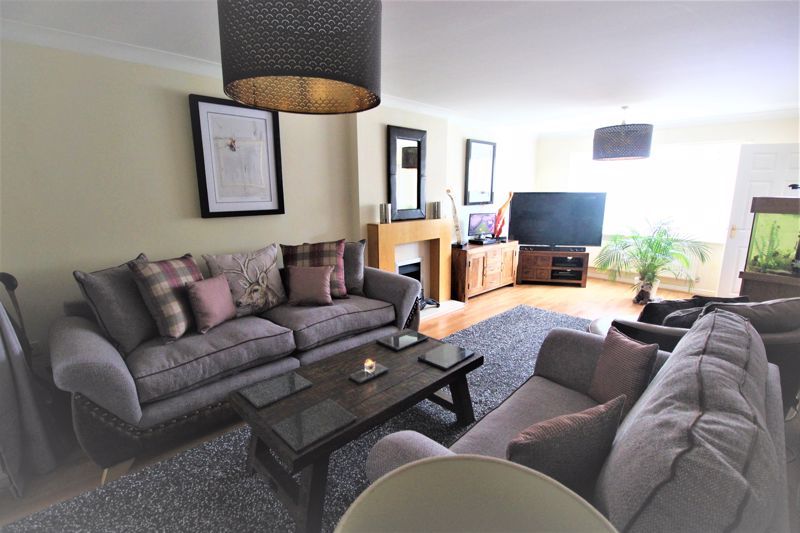 5 bed house for sale in Guylers Hill Drive, Clipstone Village, NG21 5