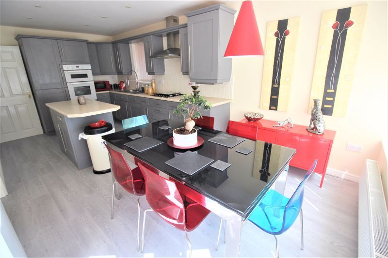 5 bed house for sale in Guylers Hill Drive, Clipstone Village, NG21  - Property Image 9