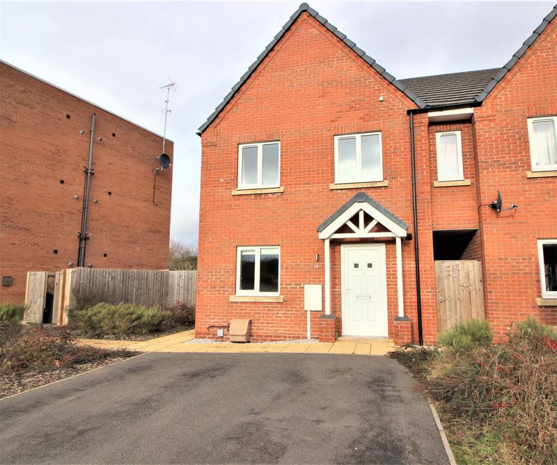 3 bed house to rent in Faraday Close, Newark, NG22  - Property Image 1