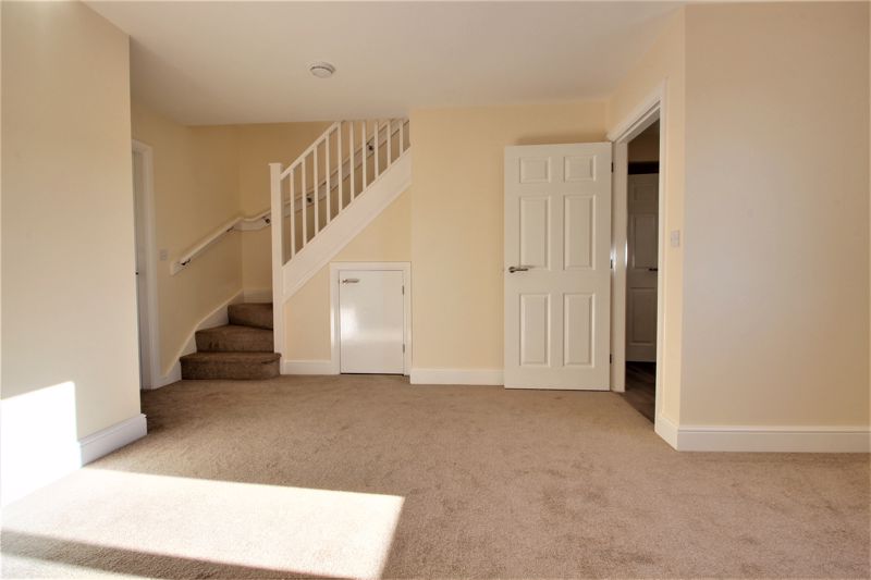 3 bed house to rent in Faraday Close, Newark, NG22  - Property Image 2
