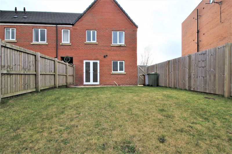 3 bed house to rent in Faraday Close, Newark, NG22  - Property Image 13