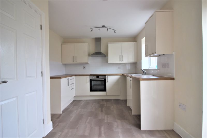 3 bed house to rent in Faraday Close, Newark, NG22  - Property Image 4