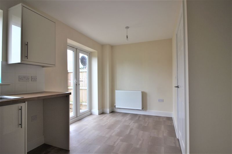 3 bed house to rent in Faraday Close, Newark, NG22  - Property Image 5