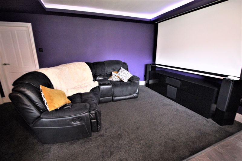 3 bed house for sale in Walesby Lane, New Ollerton, NG22  - Property Image 3
