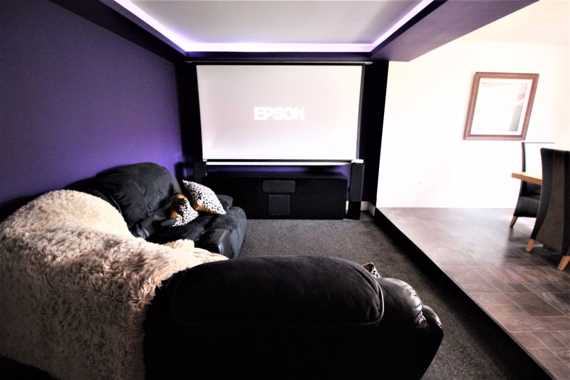 3 bed house for sale in Walesby Lane, New Ollerton, NG22  - Property Image 5