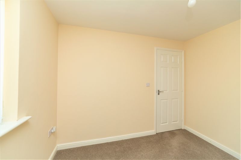 3 bed house for sale in Griffin Road, New Ollerton, NG22  - Property Image 8