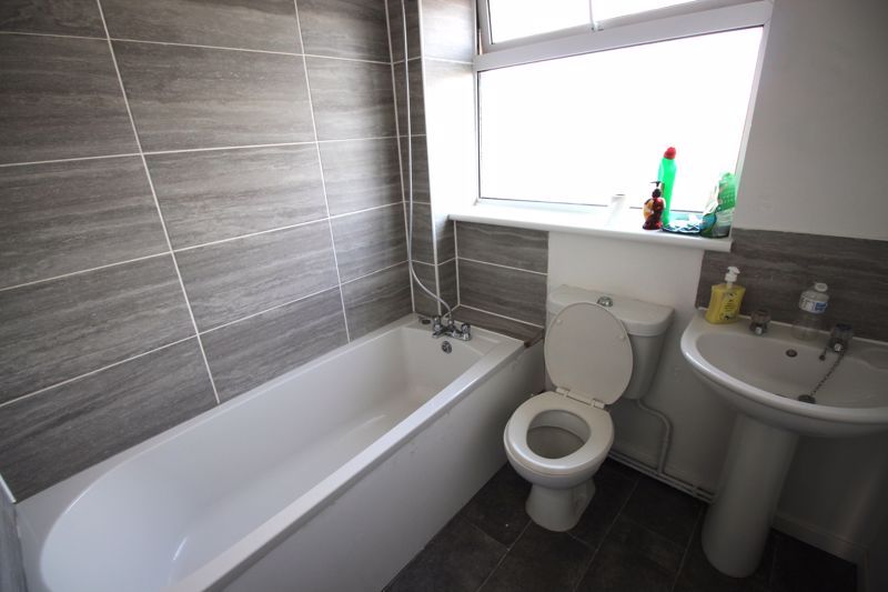 3 bed house to rent in Fern Bank Avenue, Walesby, NG22 9