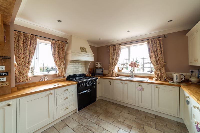 3 bed house for sale in New Hill, Walesby, NG22  - Property Image 5