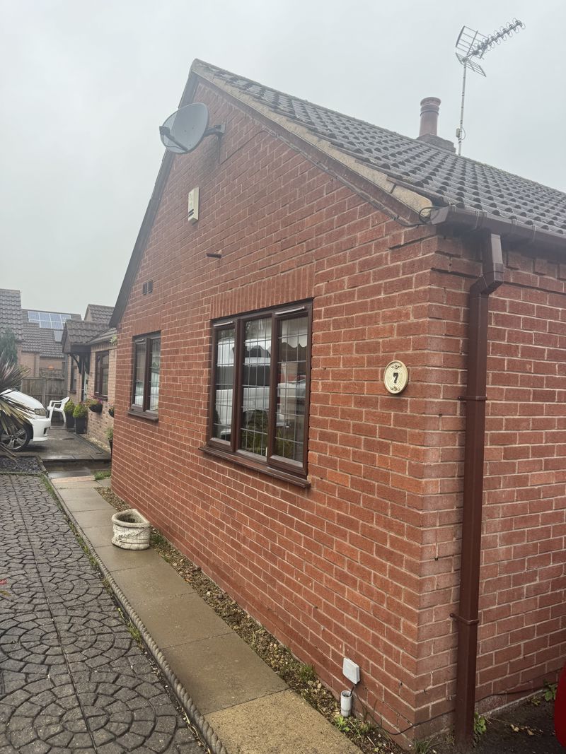 2 bed bungalow to rent in Woodhead Close, Edwinstowe, NG21  - Property Image 11