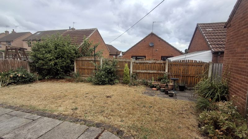 2 bed bungalow to rent in Woodhead Close, Edwinstowe, NG21  - Property Image 7