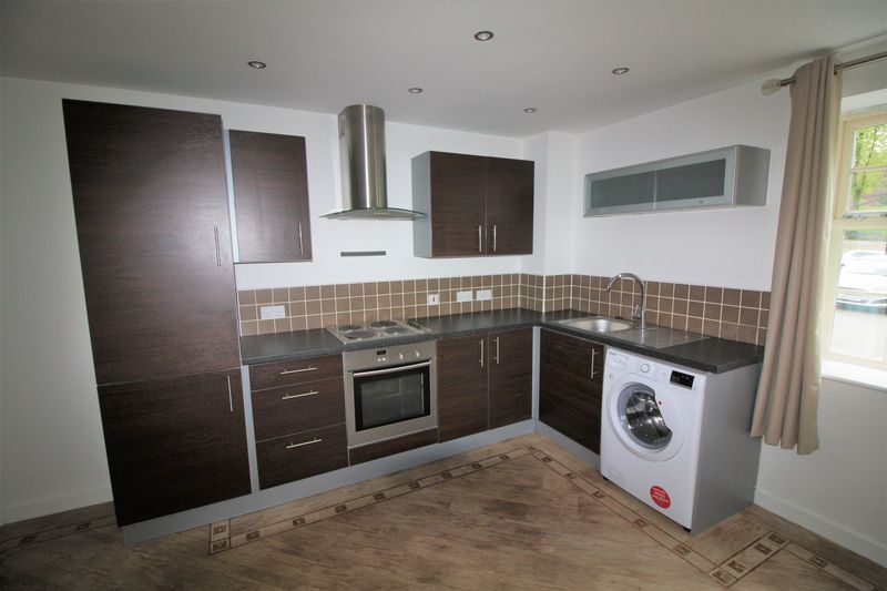 2 bed flat to rent in Bath Lane, Mansfield, NG18 2