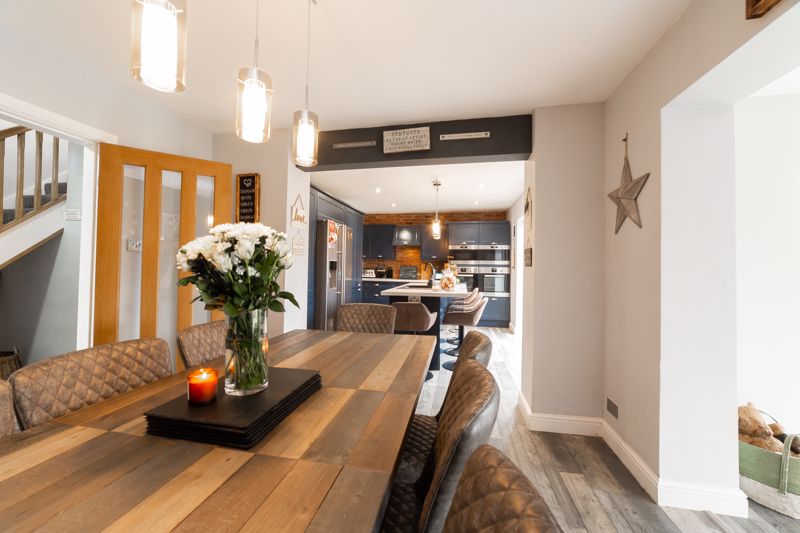 4 bed house for sale in Mansfield Road, Edwinstowe, NG21 4