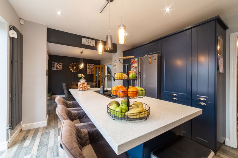 4 bed house for sale in Mansfield Road, Edwinstowe, NG21 7