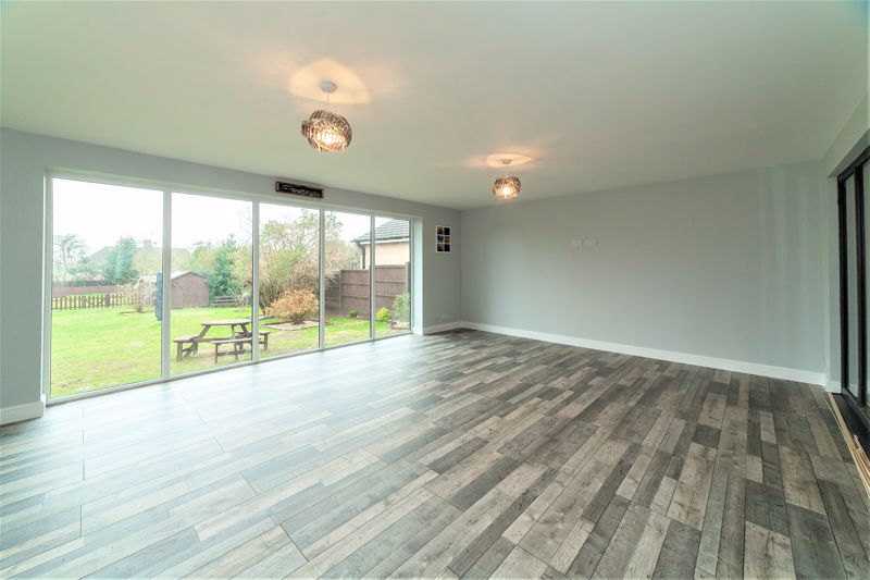 4 bed house for sale in Mansfield Road, Edwinstowe, NG21  - Property Image 10