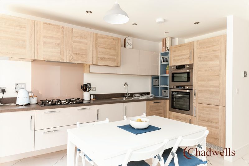 3 bed house for sale in Kingfisher Way, Ollerton, NG22  - Property Image 9