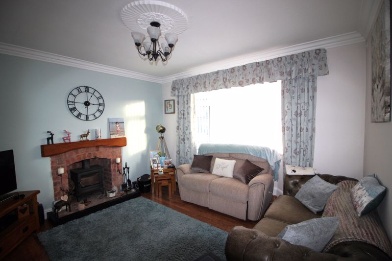 4 bed  for sale in Robin Hood Avenue, Mansfield, NG21 5