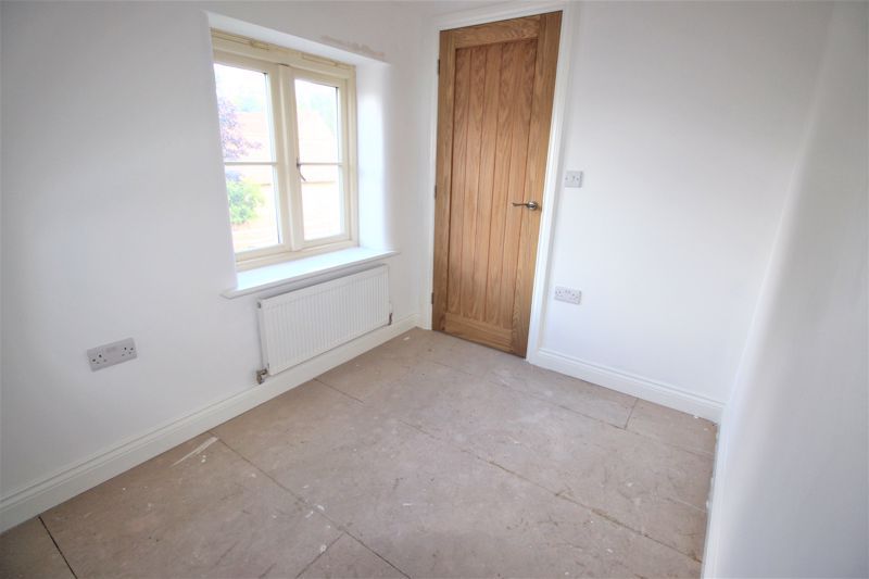 5 bed house for sale in Main Street, Kirton, NG22  - Property Image 12