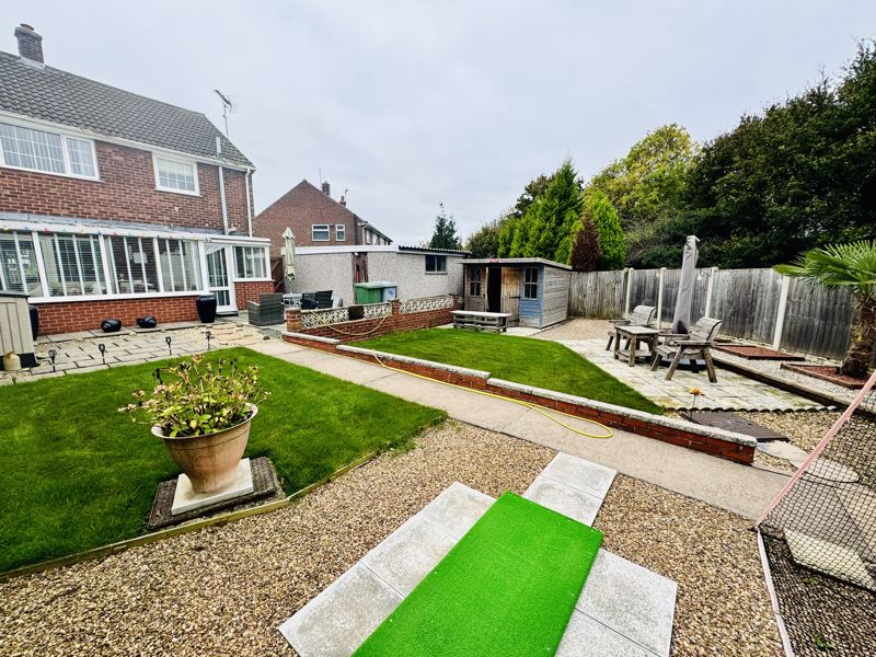 3 bed house for sale in Henton Road, Mansfield, NG21 20