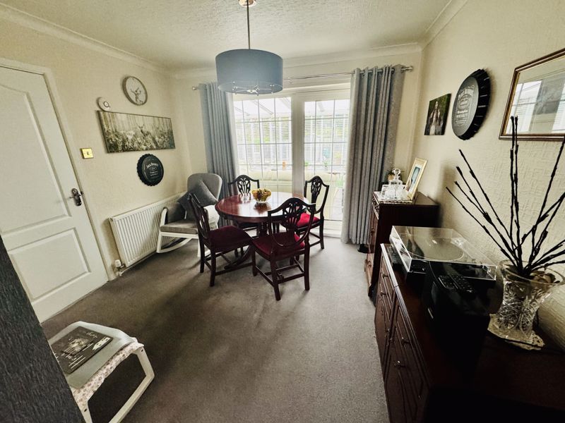 3 bed house for sale in Henton Road, Mansfield, NG21 7