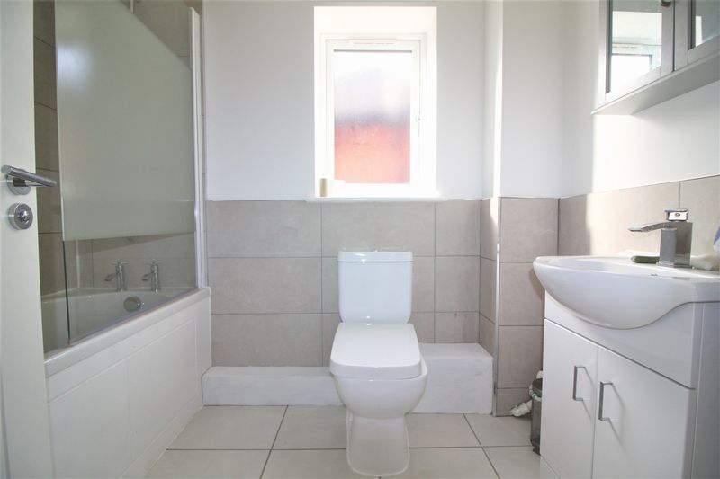 3 bed house for sale in Newark Road, New Ollerton, NG22  - Property Image 8