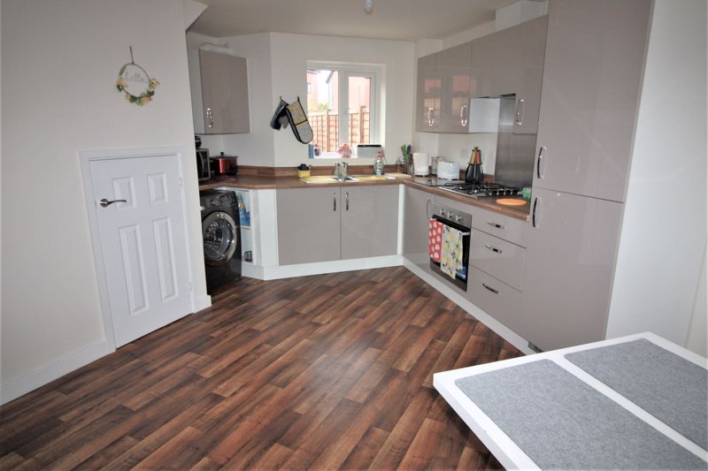 3 bed house for sale in Scarlet Way, Shirebrook, NG20  - Property Image 4