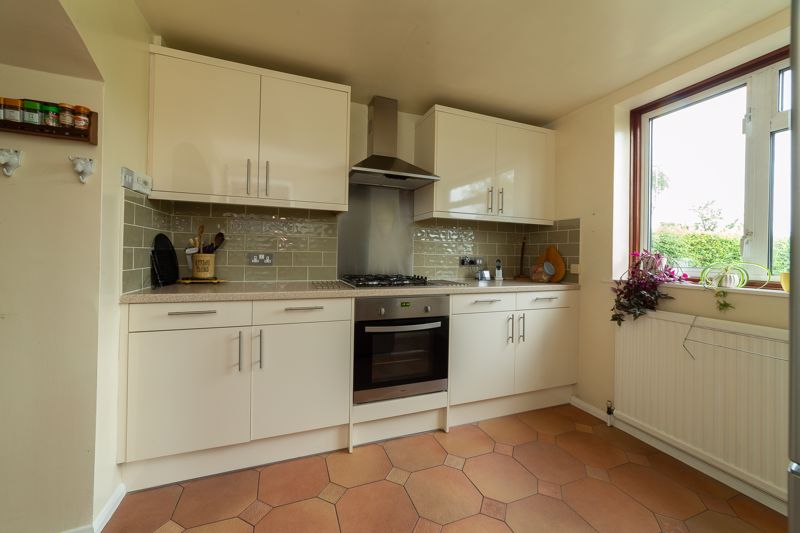 4 bed house for sale in Church Lane, Boughton, NG22  - Property Image 2