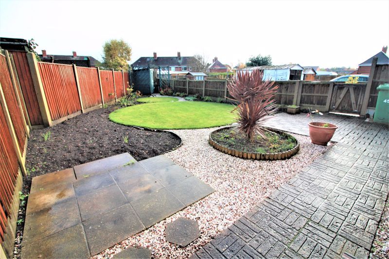 3 bed house for sale in First Avenue, Edwinstowe, NG21  - Property Image 12