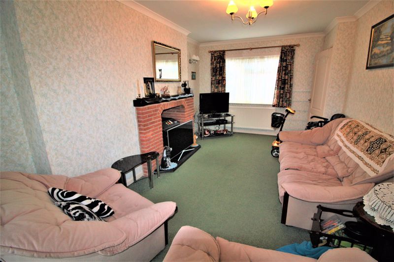 3 bed house for sale in First Avenue, Edwinstowe, NG21  - Property Image 5