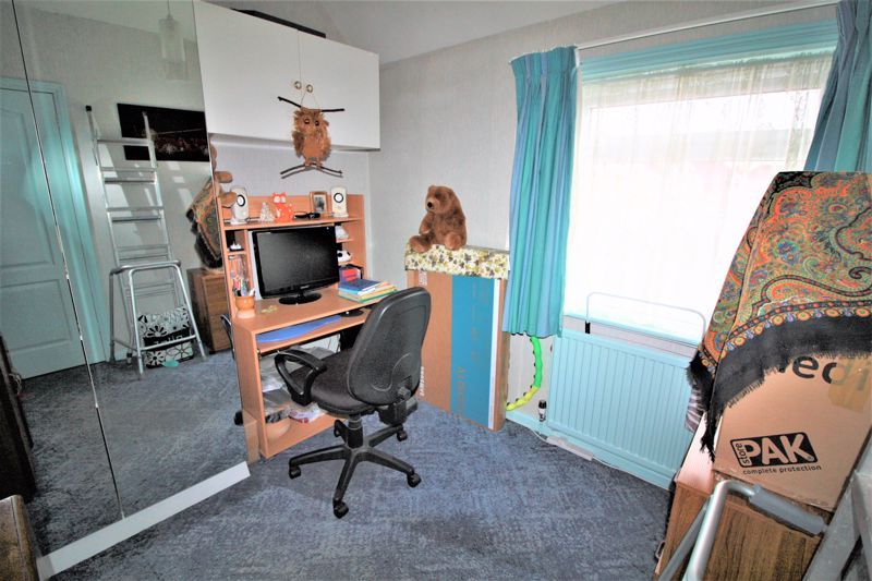 3 bed house for sale in First Avenue, Edwinstowe, NG21 9