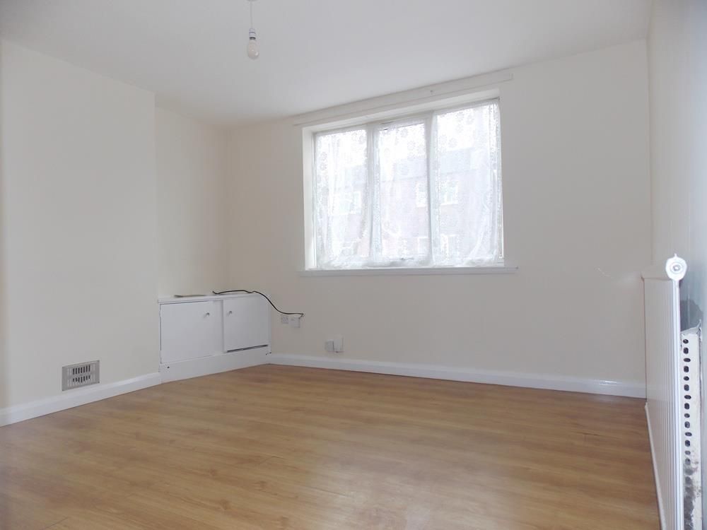 3 bed to rent in Ilkeston 2