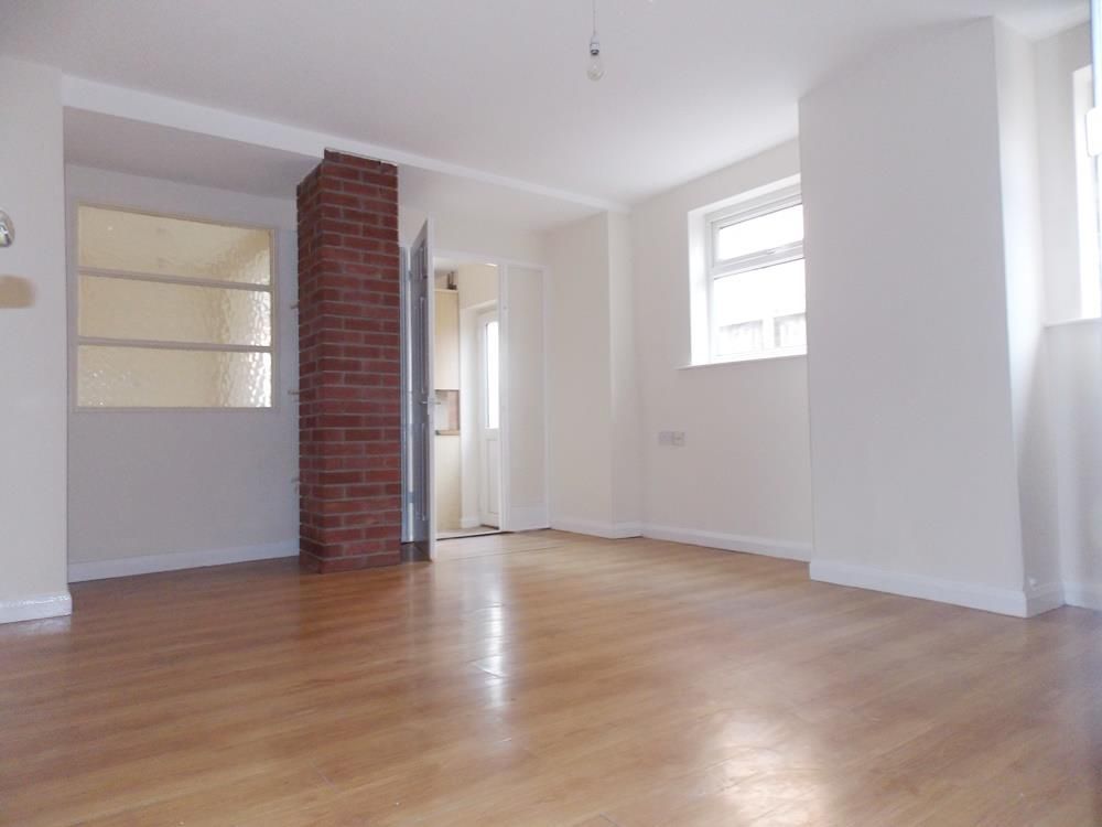 3 bed to rent in Ilkeston 3