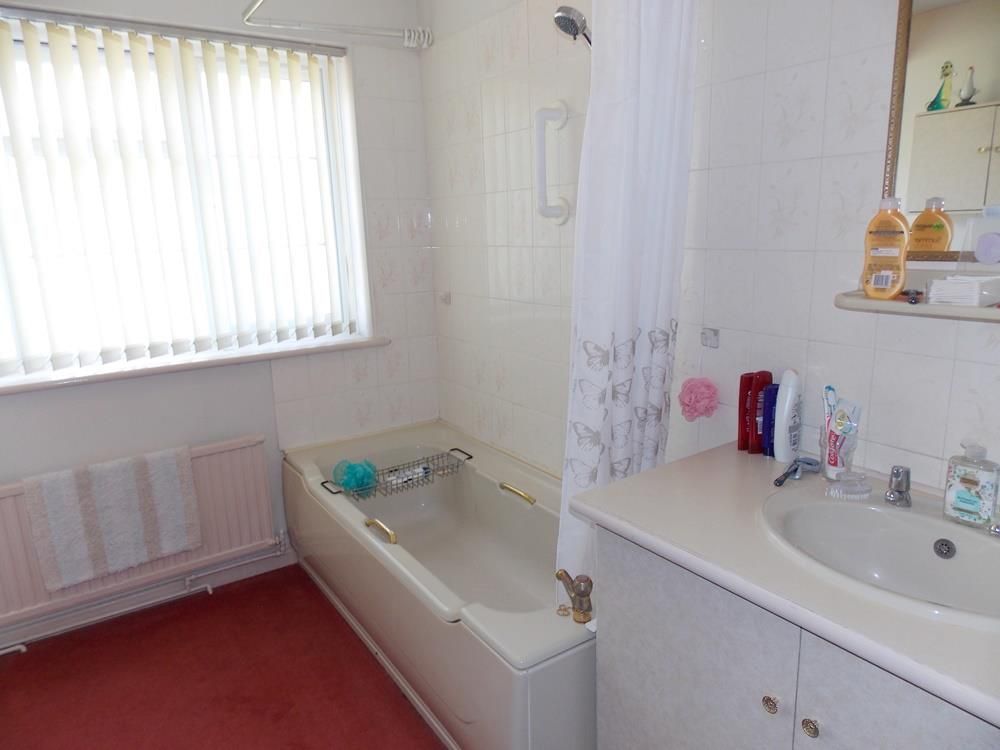 2 bed  for sale in Stanley Common  - Property Image 8