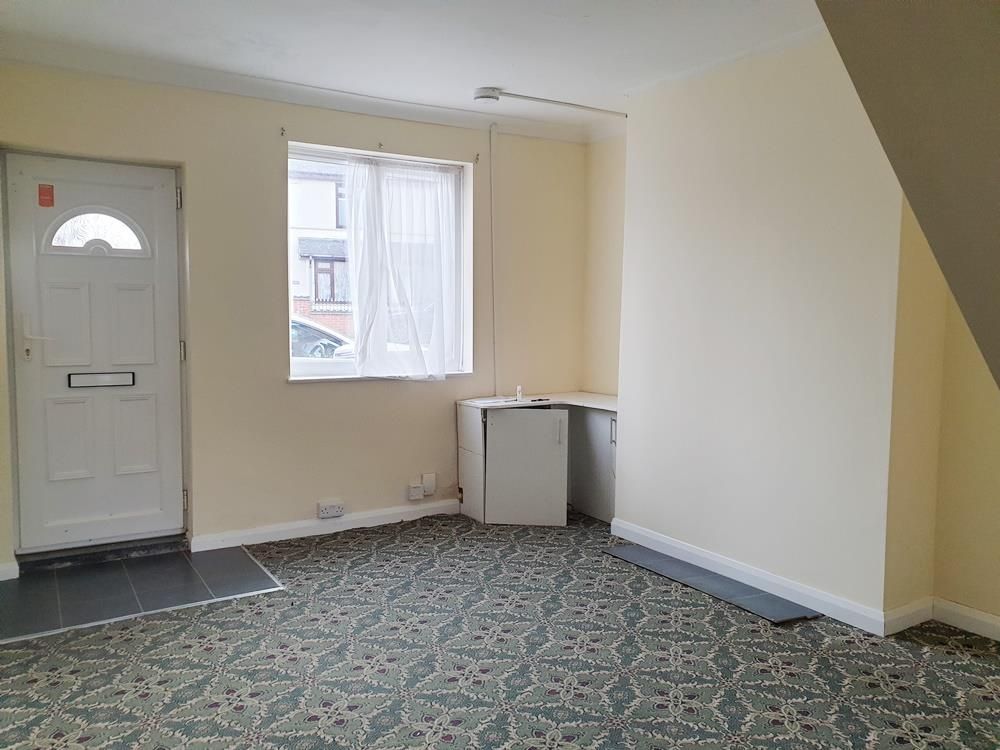 3 bed  to rent in Ilkeston  - Property Image 2
