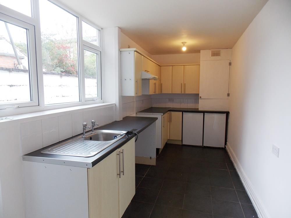 3 bed to rent 4