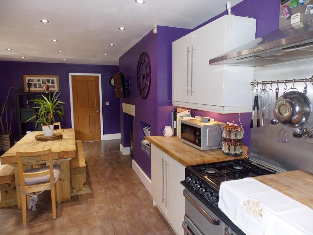 4 bed  for sale  - Property Image 13