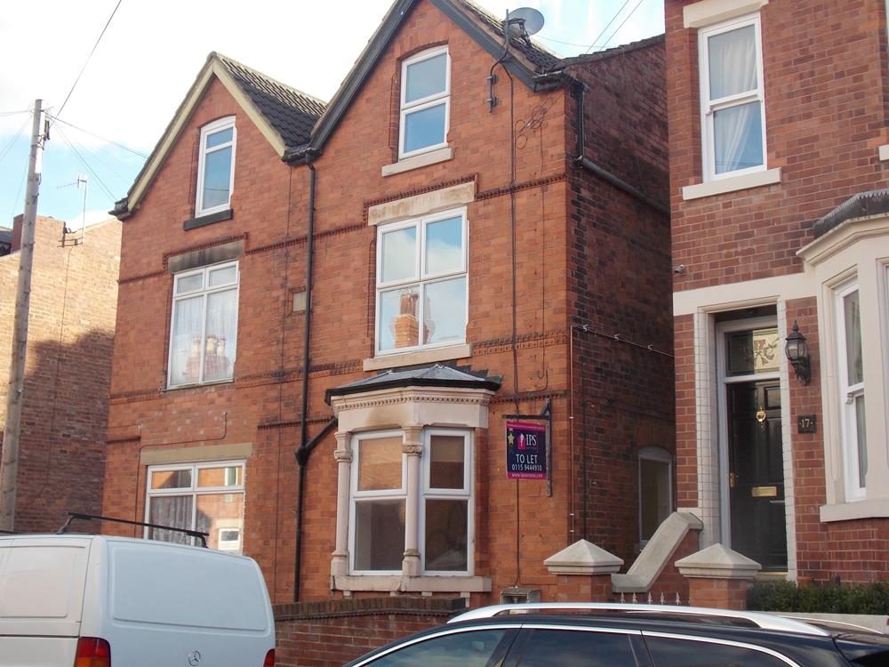 2 bed flat to rent  - Property Image 5