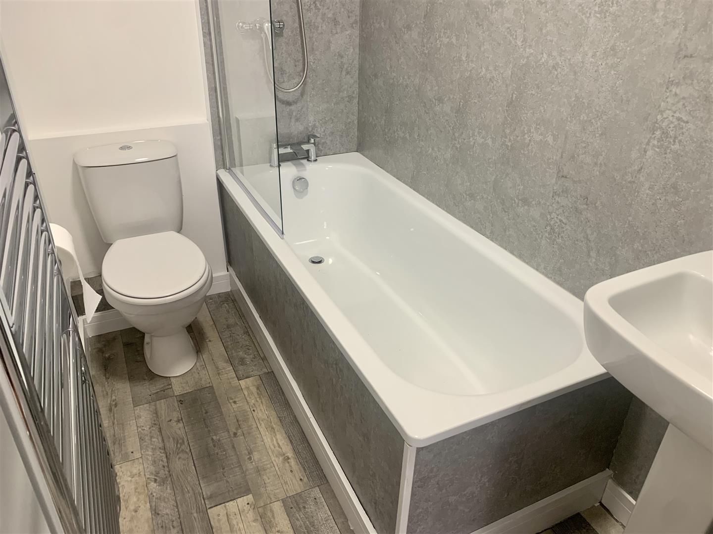 2 bed duplex to rent Station Road, DE7 (ref 32210834)