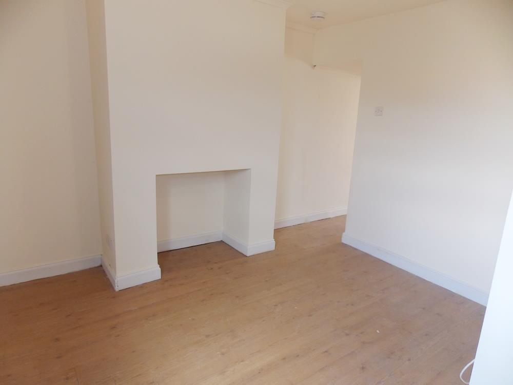 3 bed flat for sale in Ilkeston  - Property Image 4