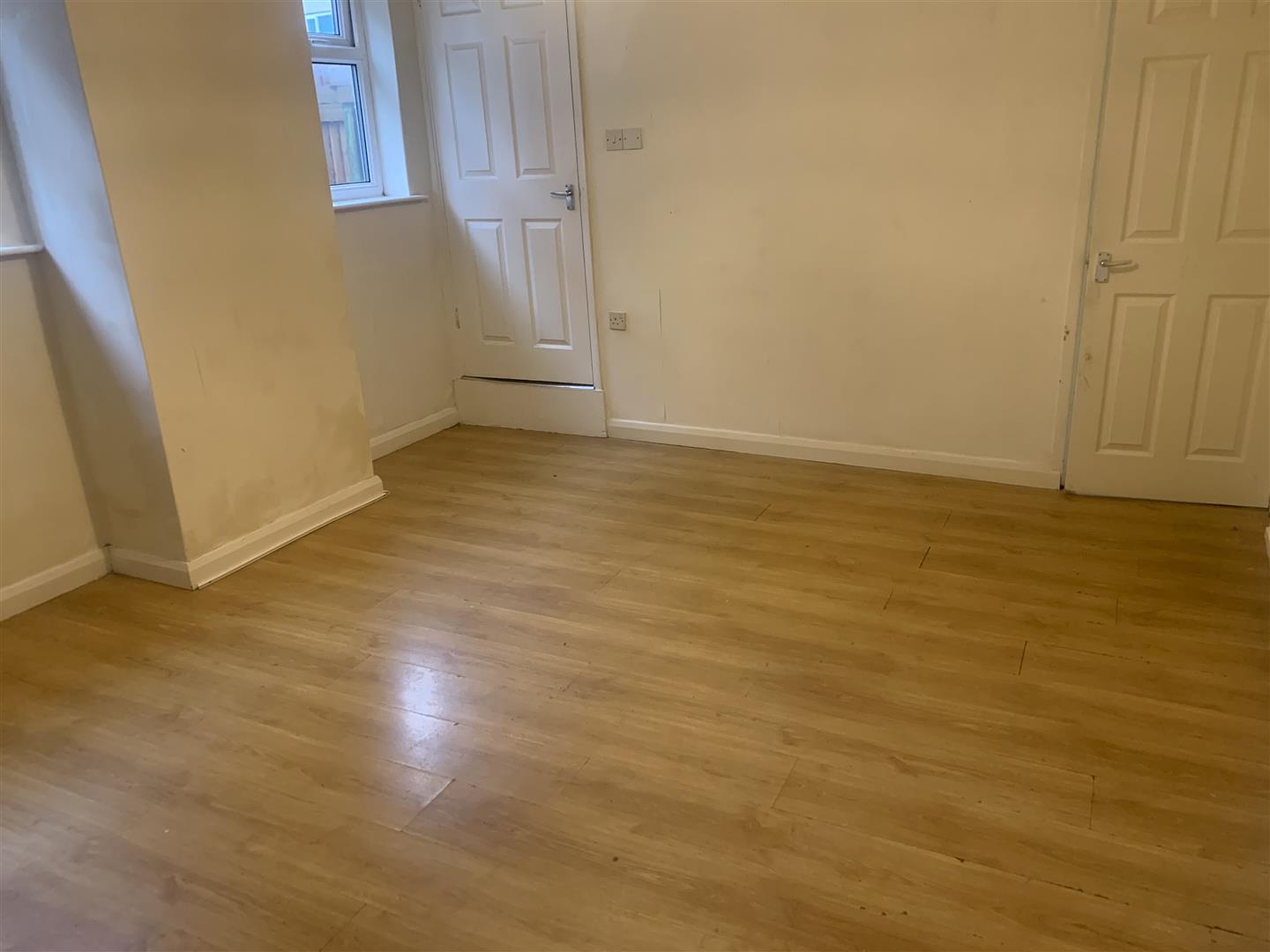 3 bed semidetached for sale on Ilkeston, Cotmanhay Road, DE7 (ref