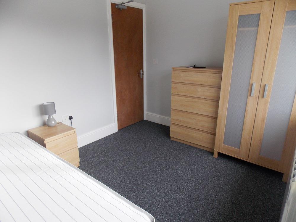 1 bed to rent in Somercotes 3