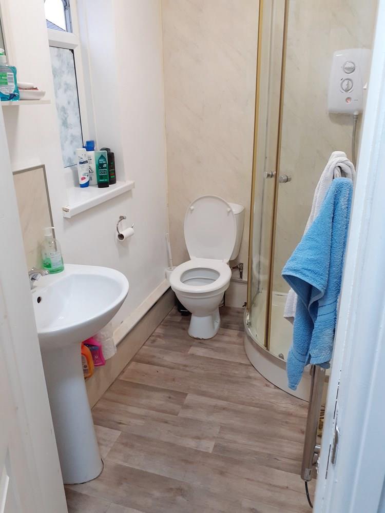 1 bed to rent in Somercotes 5