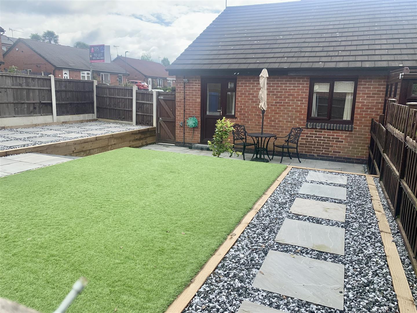 2 bed bungalow to rent 16