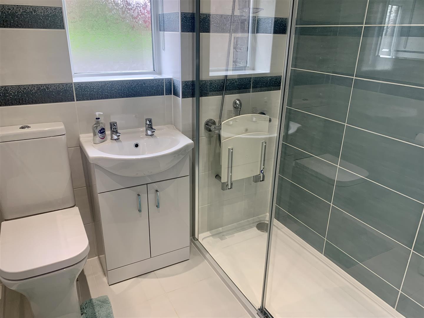 2 bed bungalow to rent 9