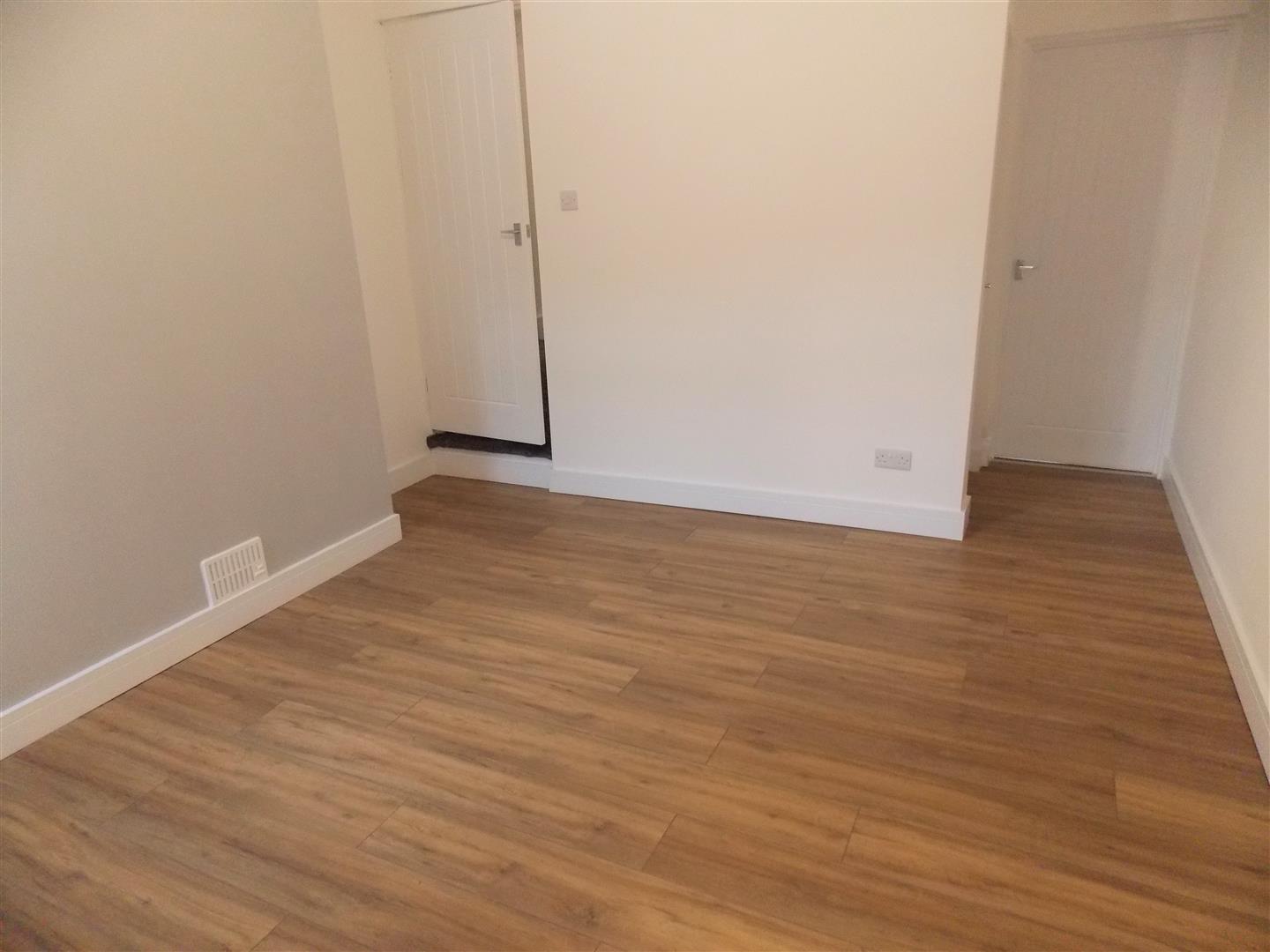 3 bed  to rent  - Property Image 7