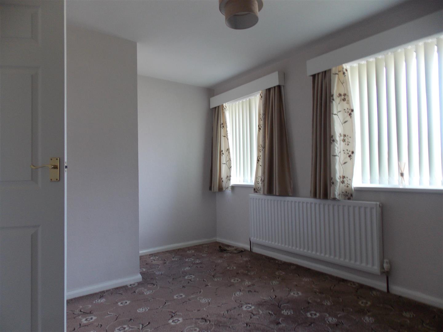 2 bed  to rent  - Property Image 6