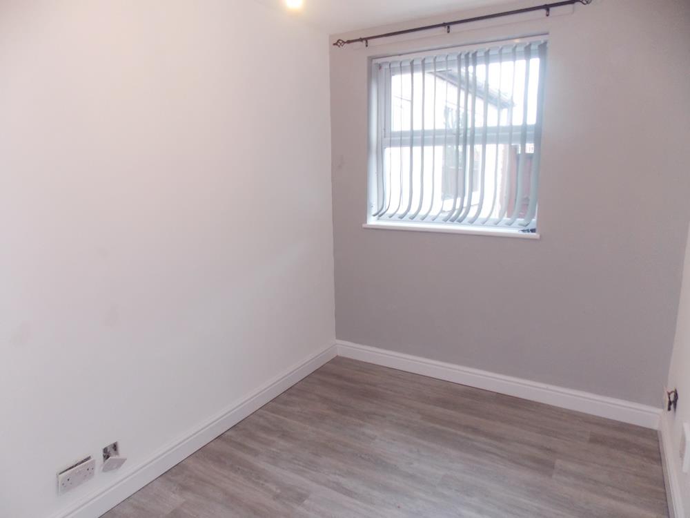 2 bed flat to rent in Ilkeston  - Property Image 3