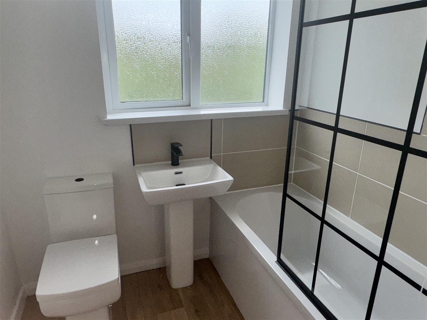 3 bed  to rent  - Property Image 11