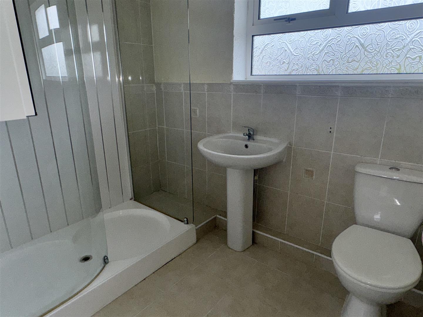 3 bed  to rent in Kirk Hallam 10