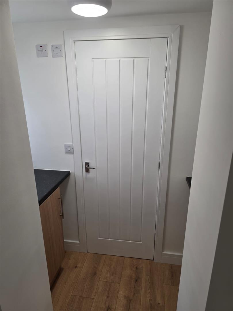 2 bed  to rent  - Property Image 3